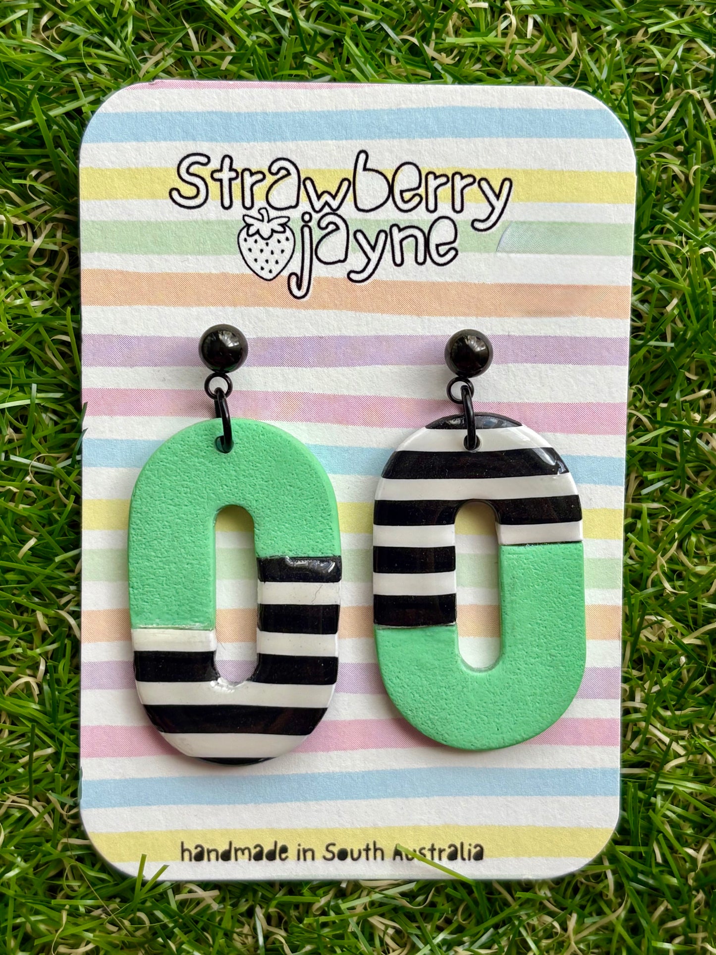 MISZY ELLIOTS - Mega Dangle (Colour Variations)