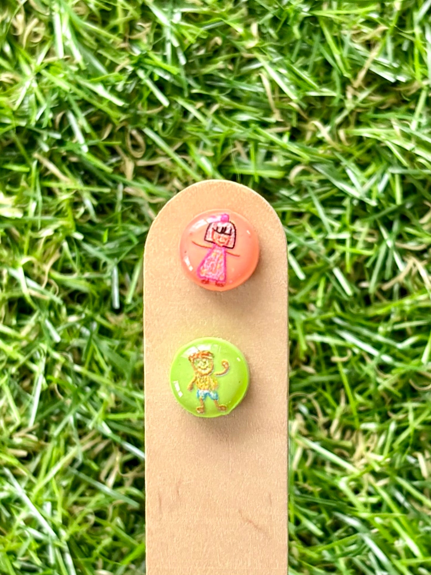 NOVELTY CUTIES- Stud Stix