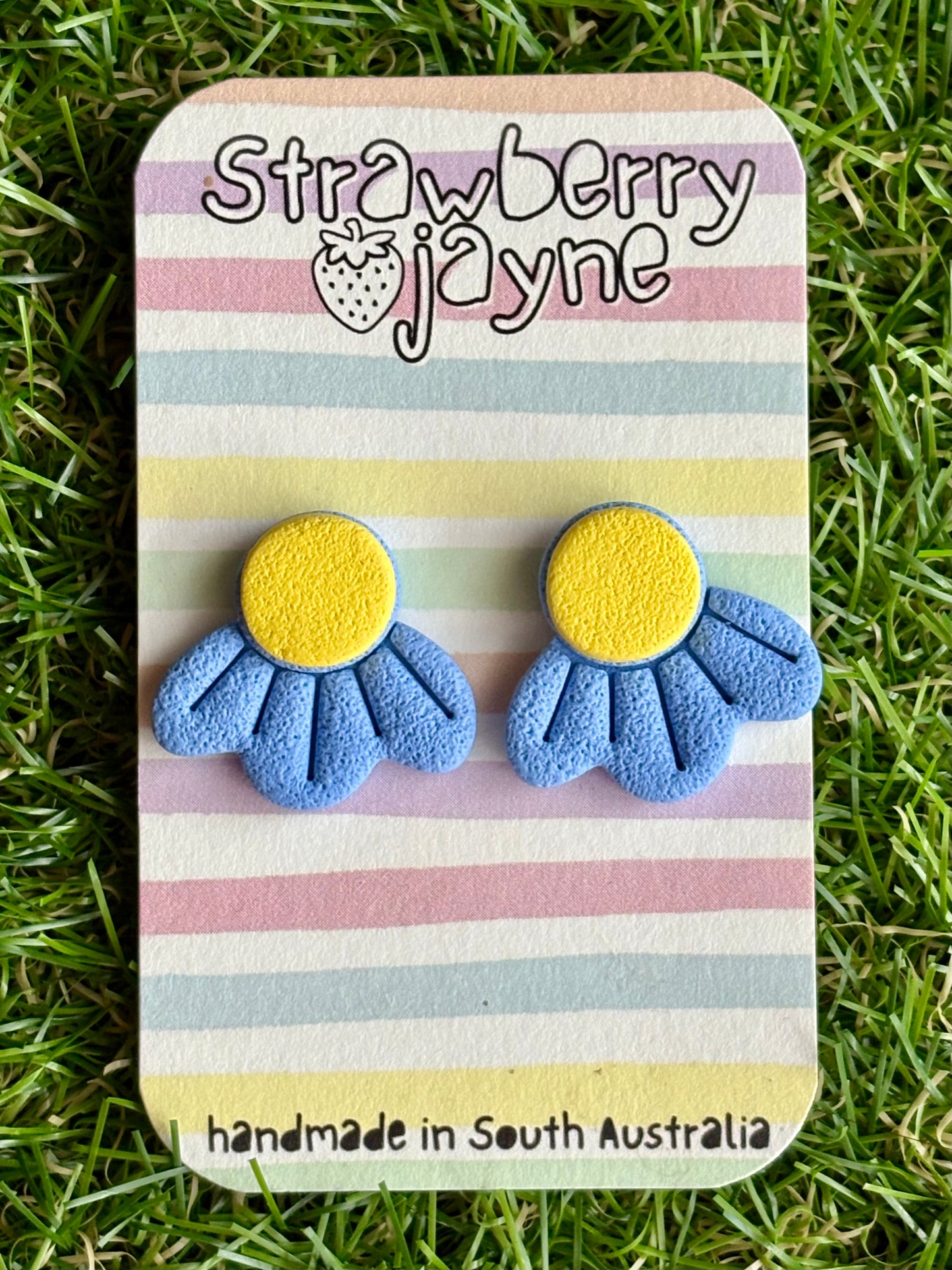 UPSY DAISY - Maxi Stud (Colour Variations)