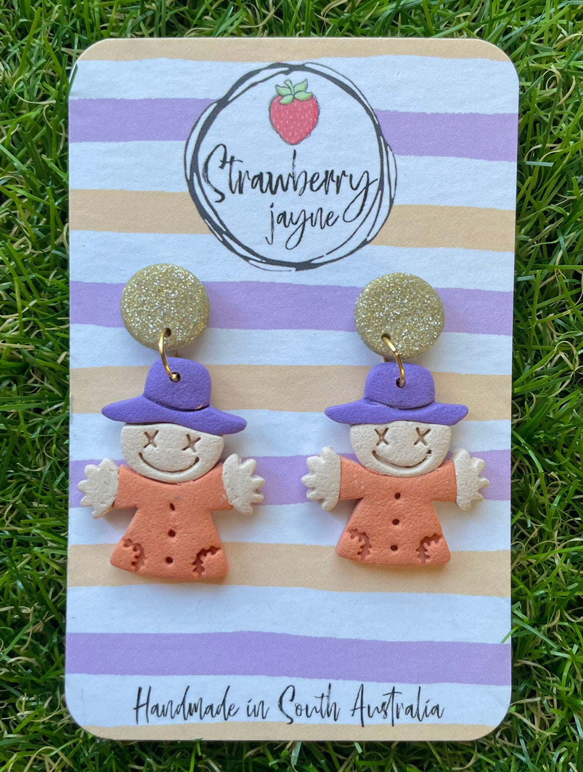 A LIL' HOCUS POCUS - Mega Dangle
