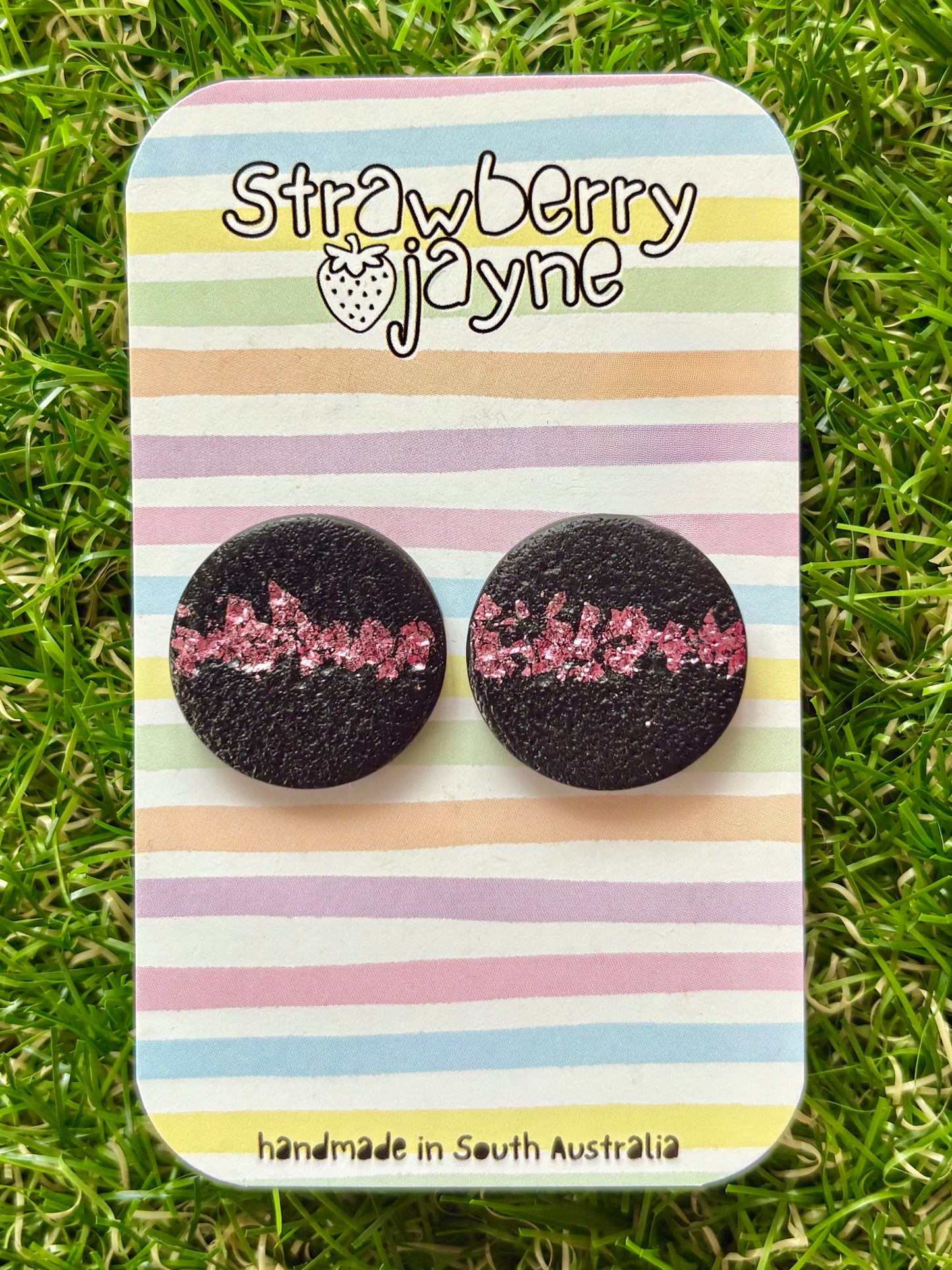 TEXTURED LOVE - Mega Stud