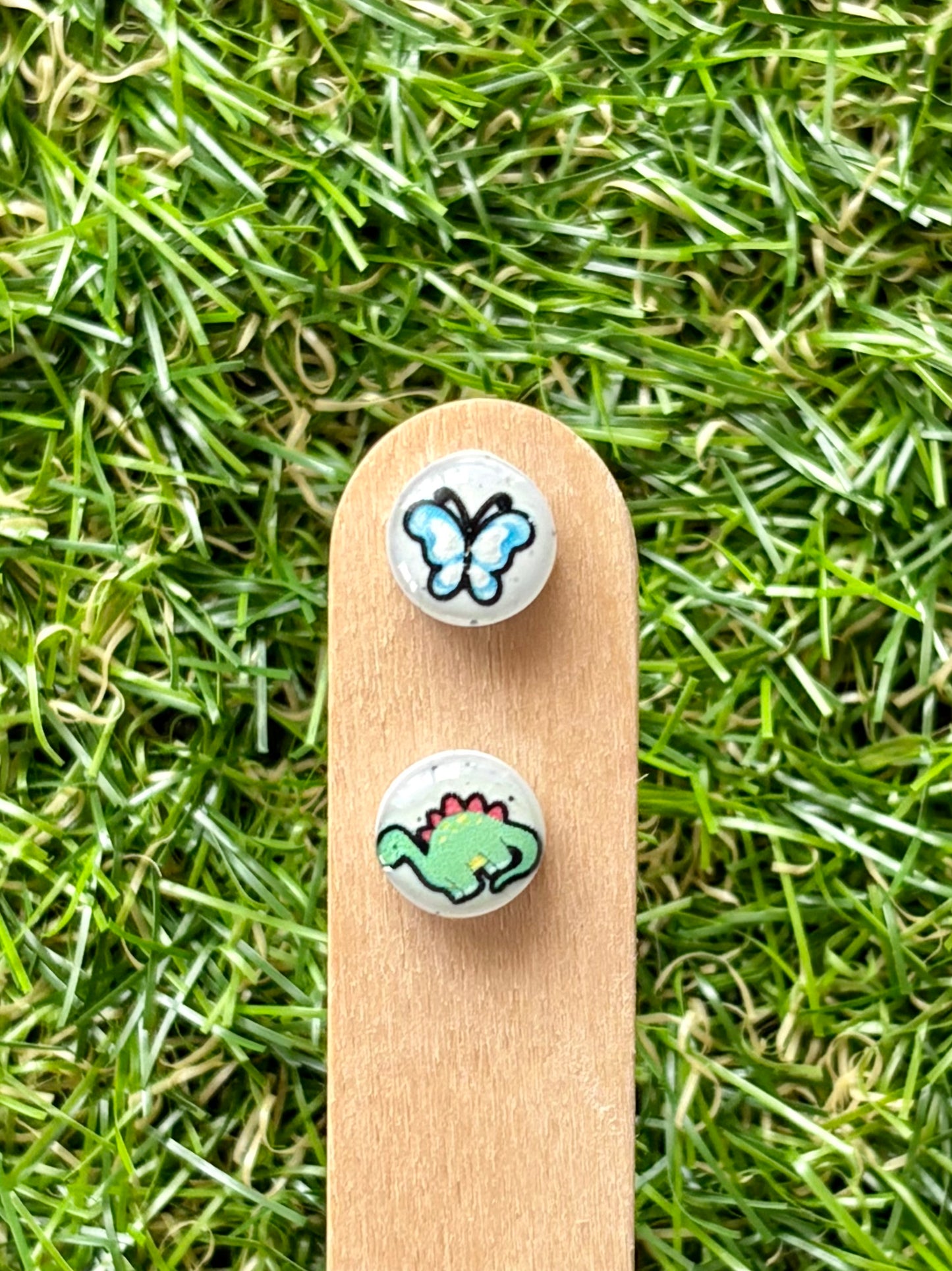 NOVELTY CUTIES- Stud Stix