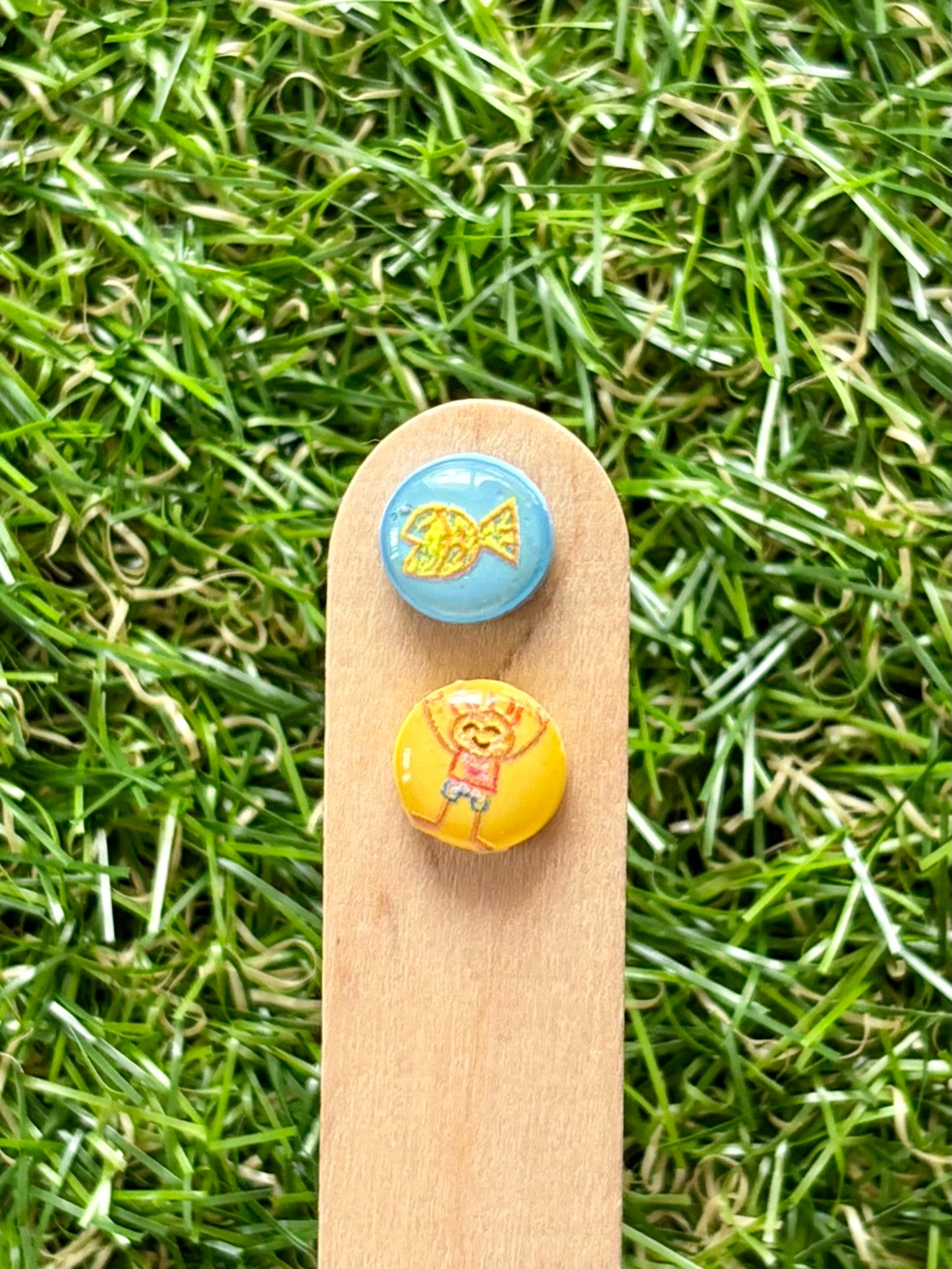 NOVELTY CUTIES- Stud Stix