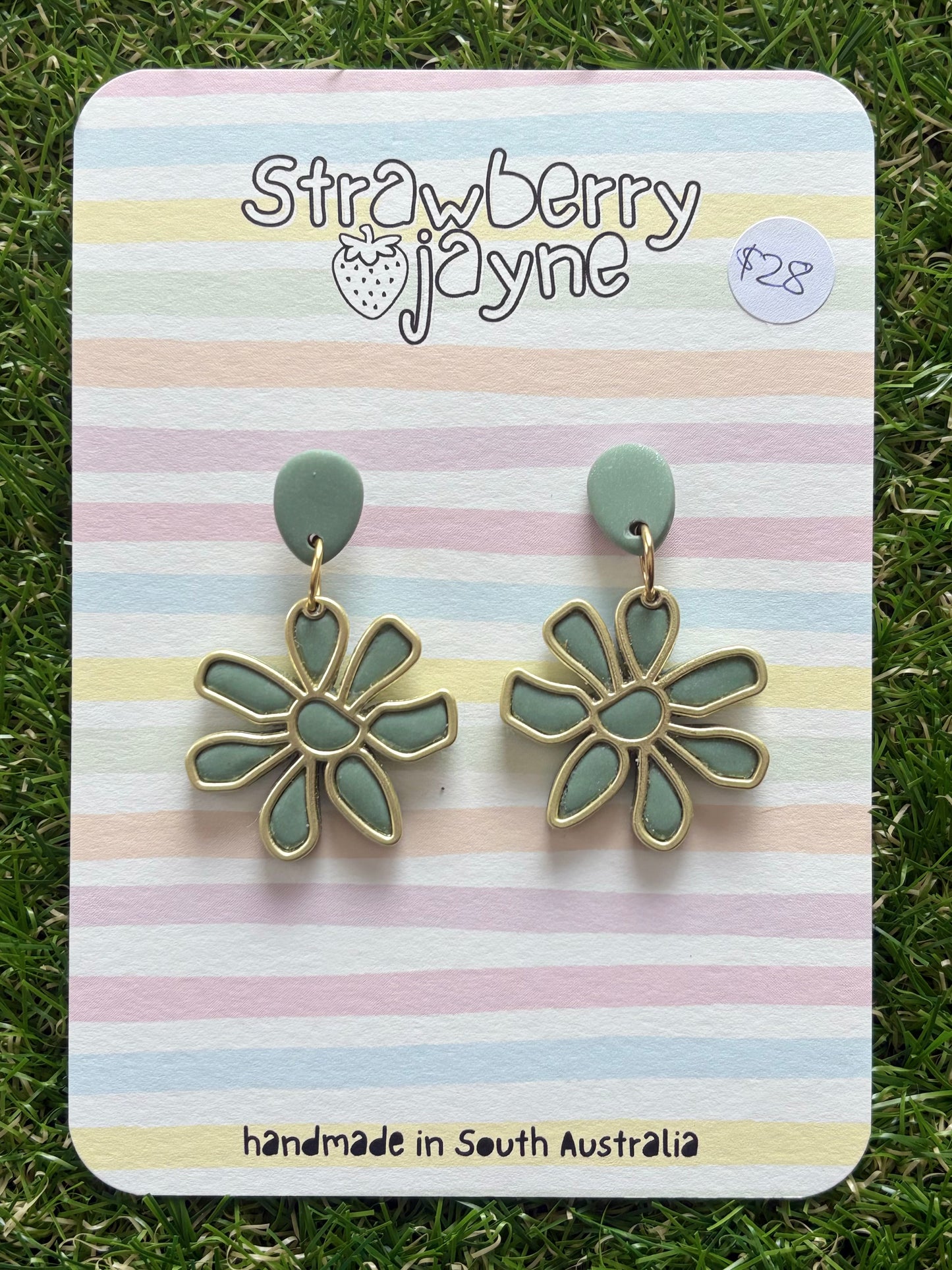 CHARMED DAISIES - Maxi Dangle (Colour Variations)