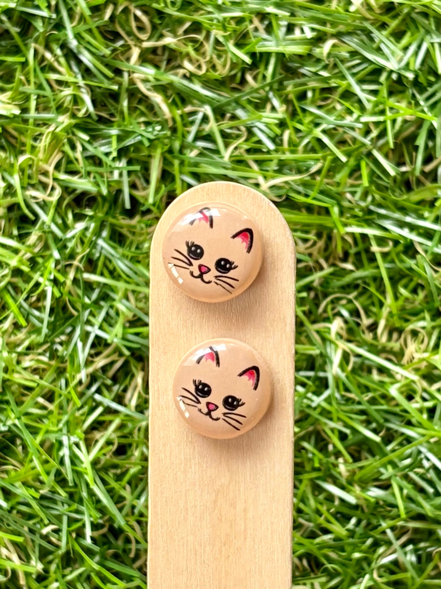 NOVELTY CUTIES- Stud Stix
