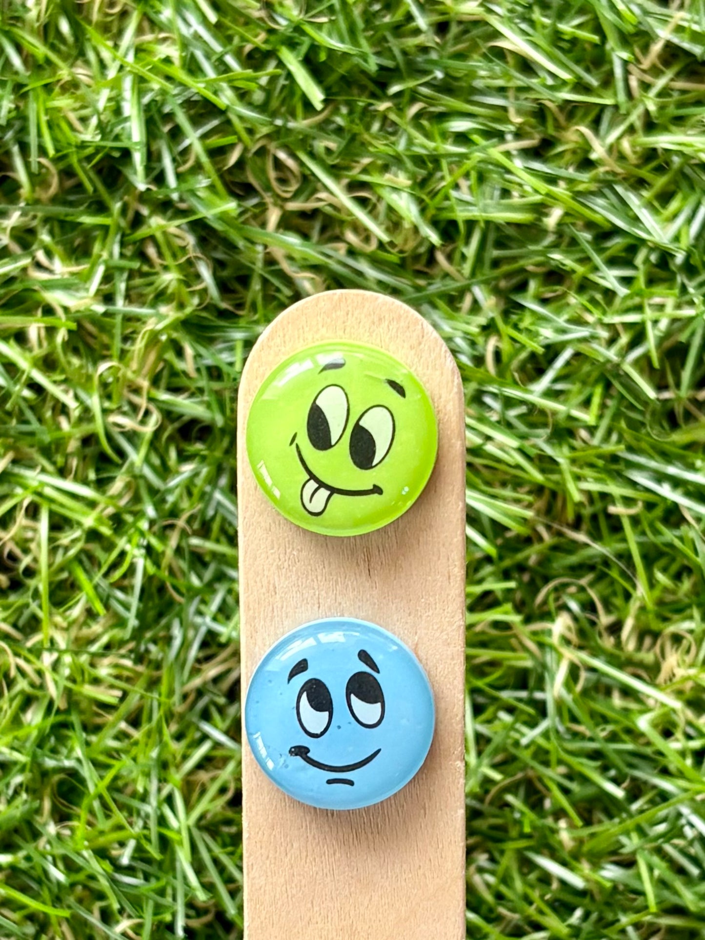 NOVELTY CUTIES- Stud Stix