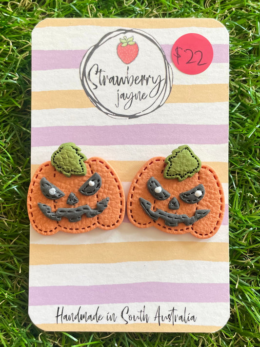 A LIL' HOCUS POCUS - Maxi Stud
