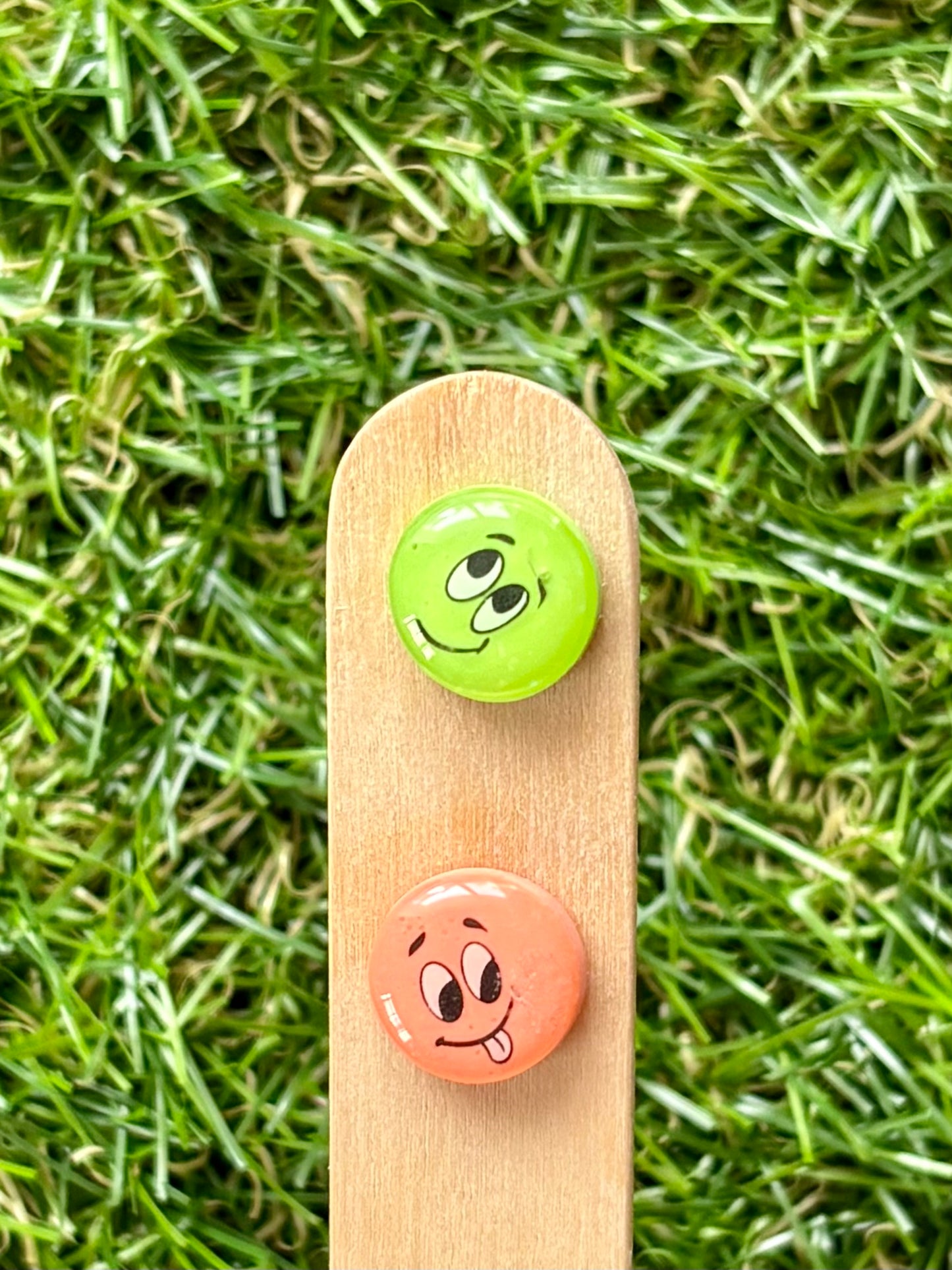 NOVELTY CUTIES- Stud Stix