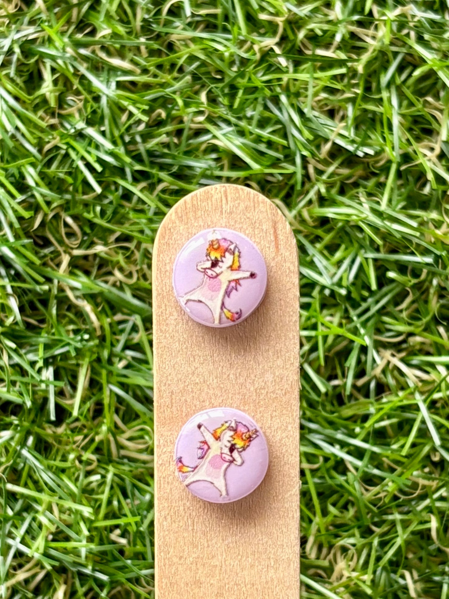 NOVELTY CUTIES- Stud Stix