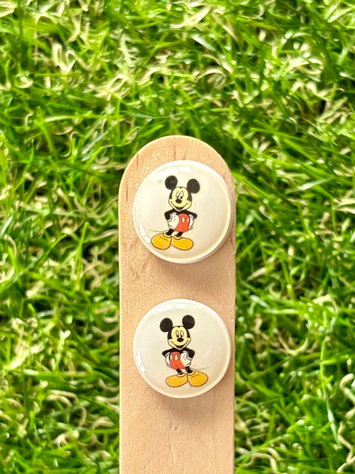 CLUBHOUSE FRIENDS - Stud Stix