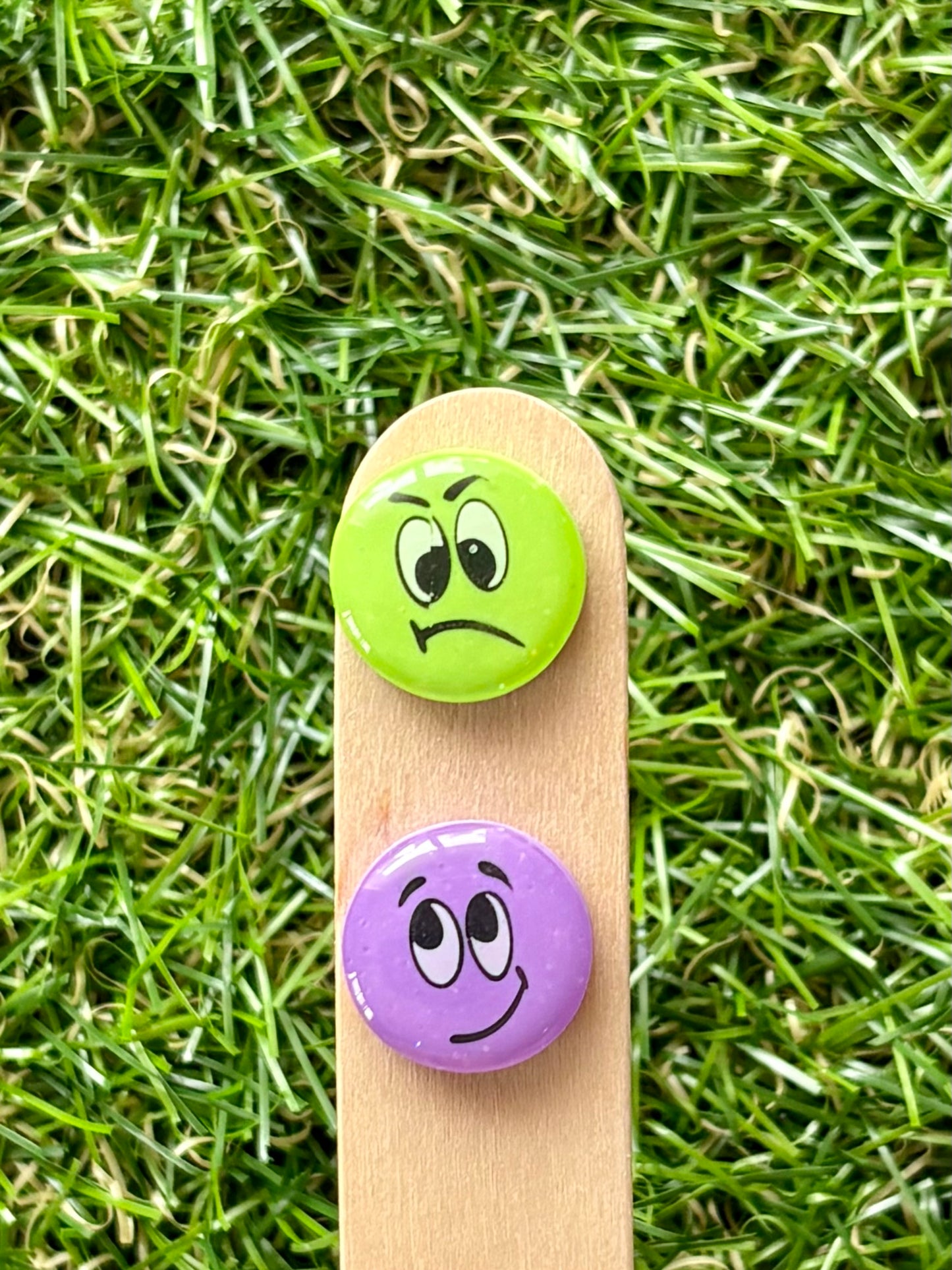 NOVELTY CUTIES- Stud Stix