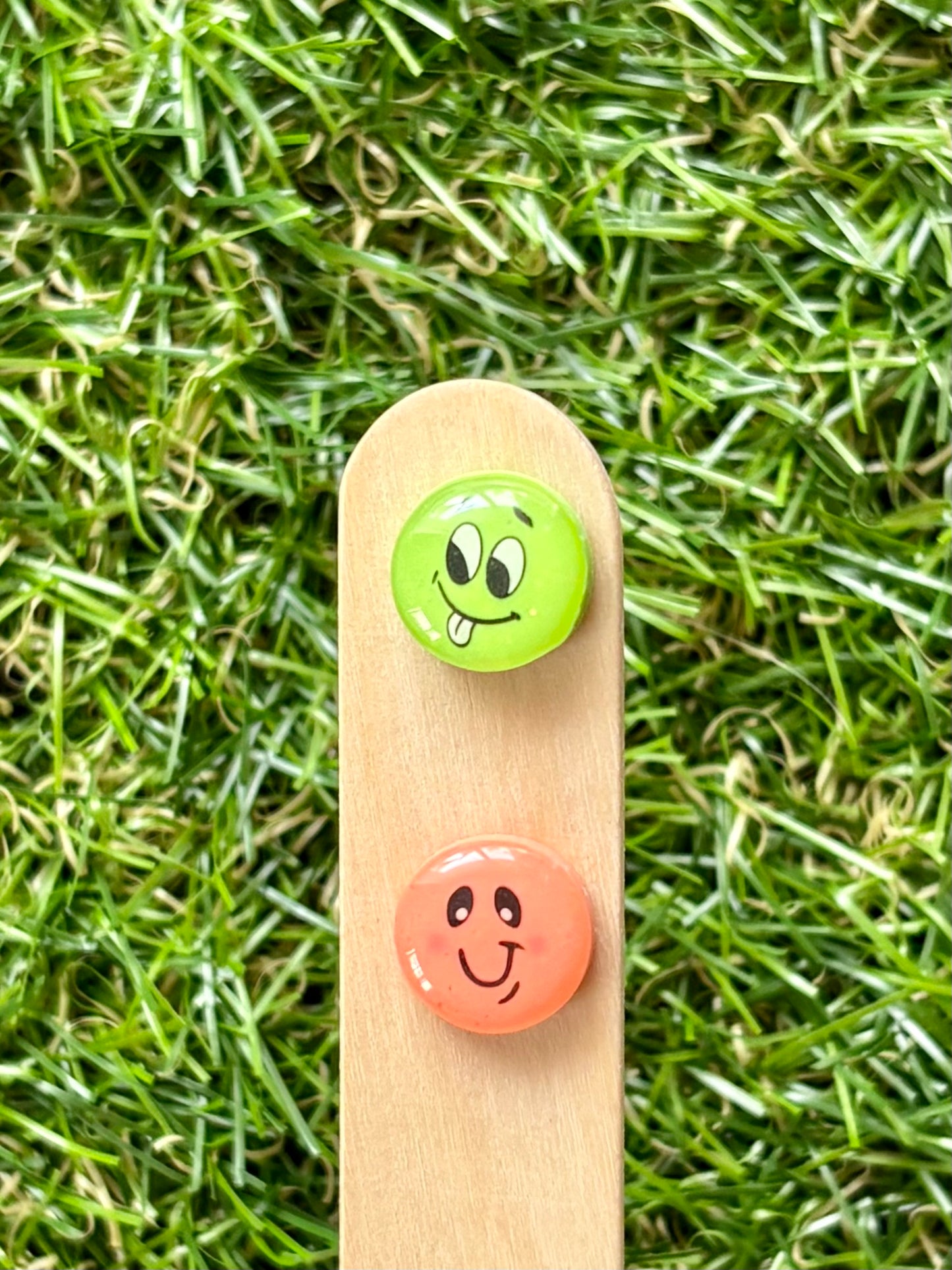 NOVELTY CUTIES- Stud Stix