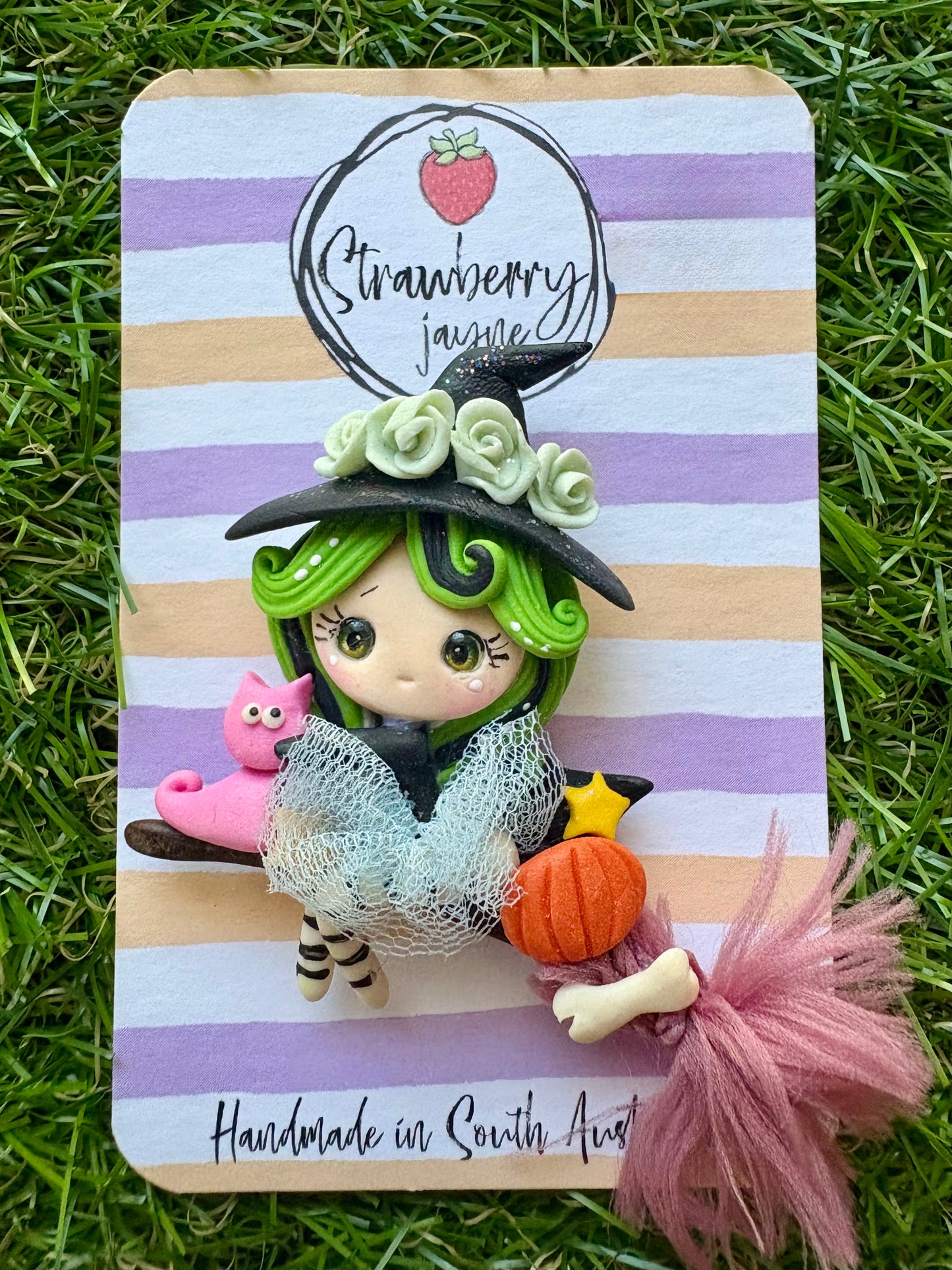 CHARACTER CUTIES - Brooch