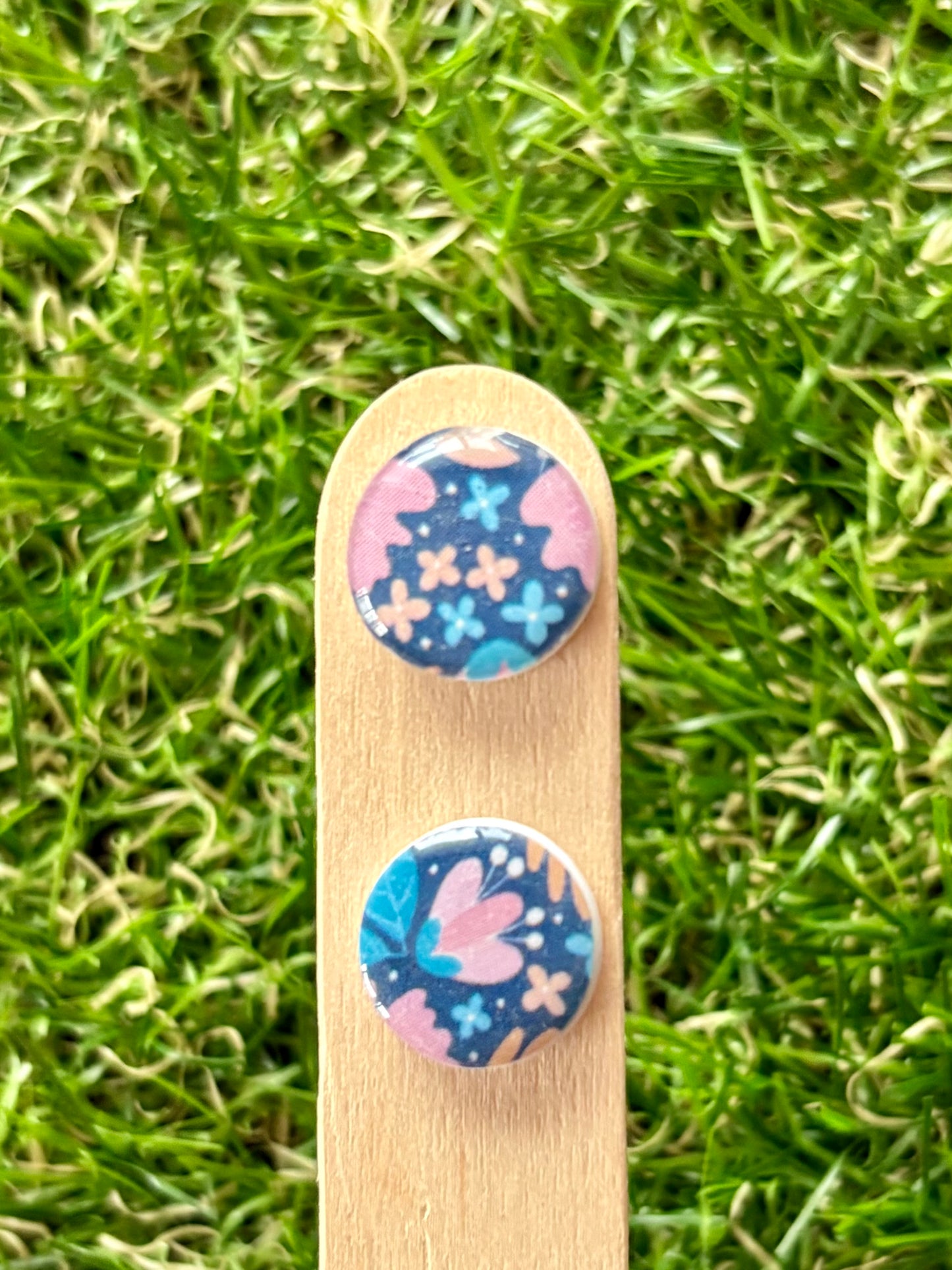 GLOSSY BABES - Stud Stix