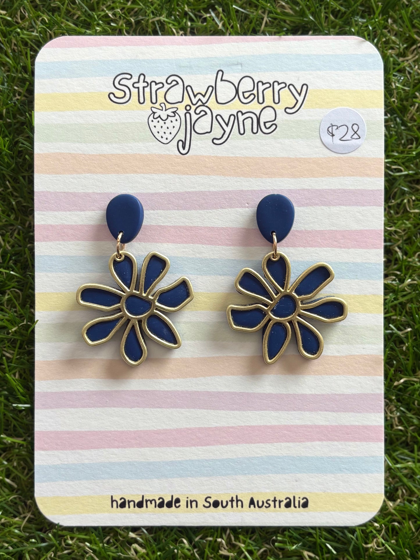 CHARMED DAISIES - Maxi Dangle (Colour Variations)