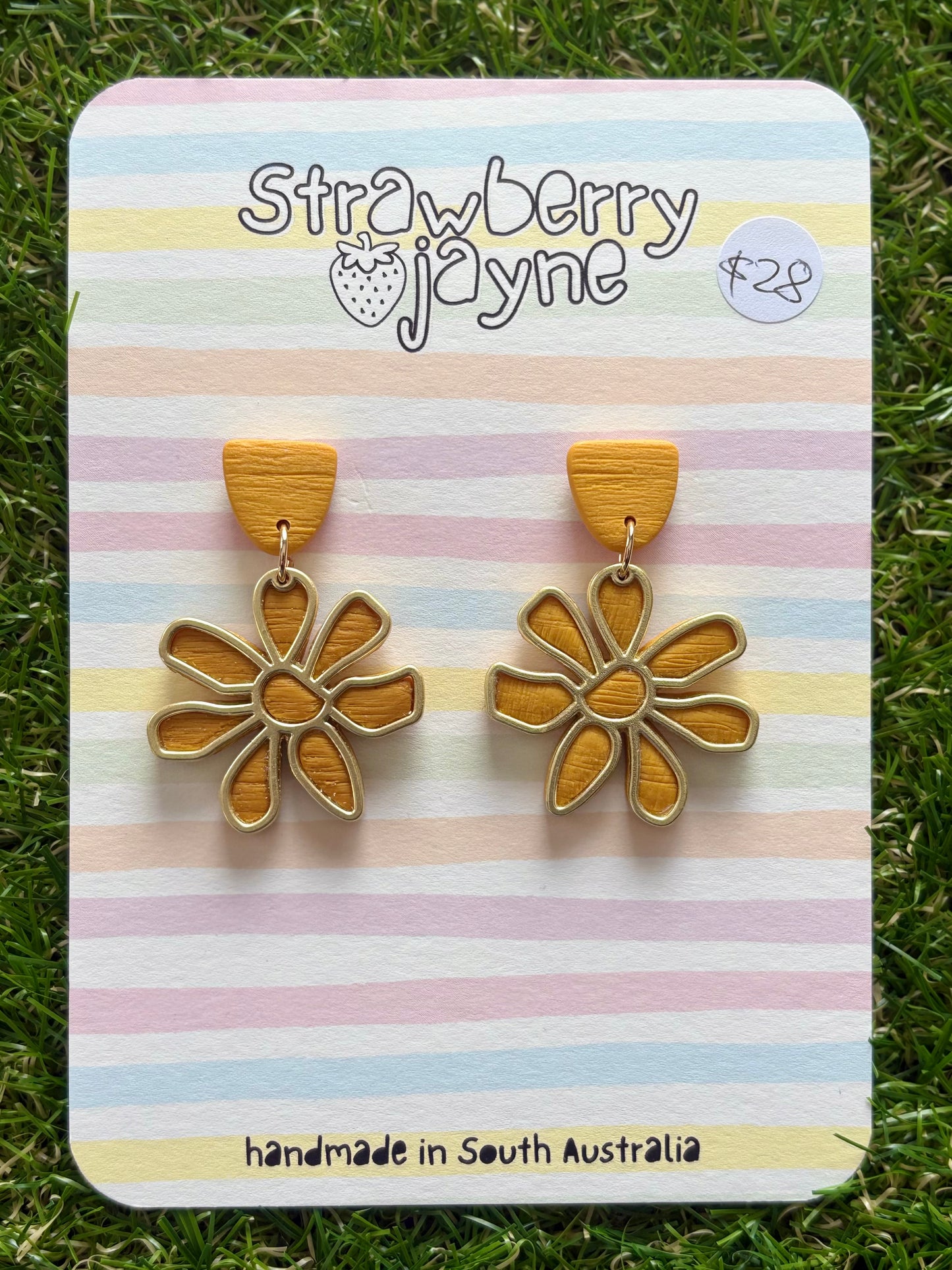 CHARMED DAISIES - Maxi Dangle (Colour Variations)