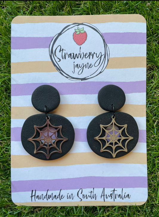 A LIL' HOCUS POCUS - Maxi Dangle