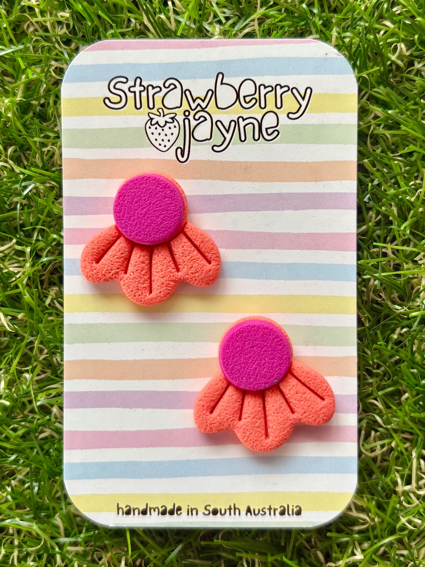 UPSY DAISY - Maxi Stud (Colour Variations)